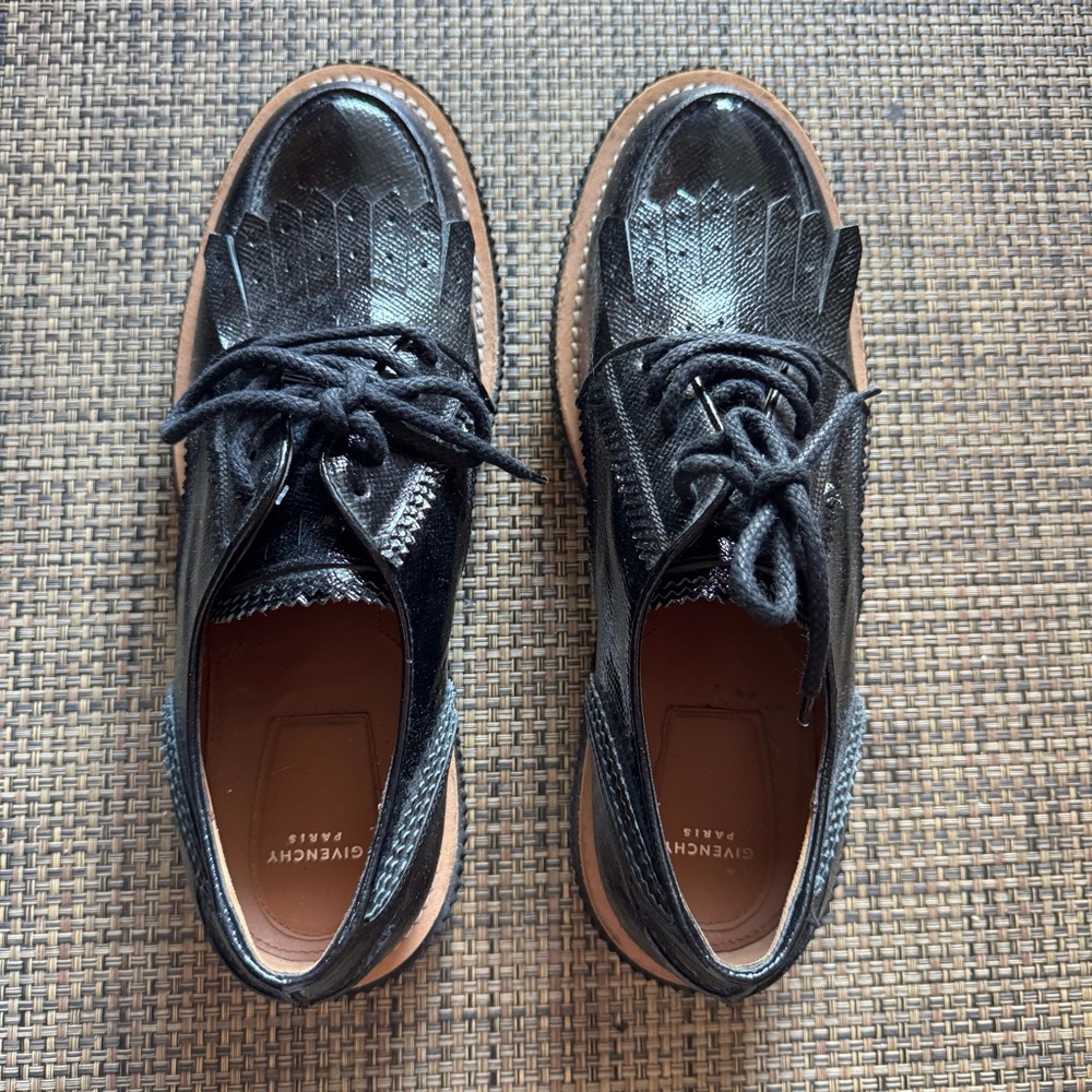 Givenchy textured Patent Leather Derby lace up platform Loafers